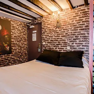 Absolute Republique Otel