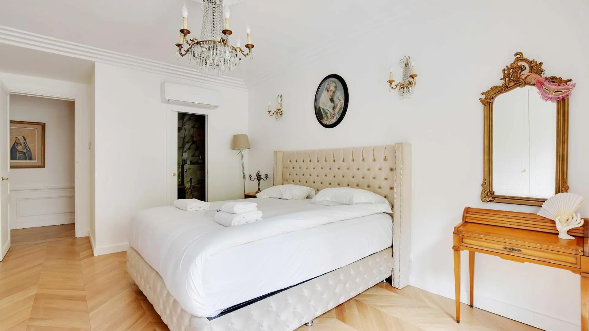 Luxurious Flat - 4Bd8P - Arc De Triomphe Apartment Paris